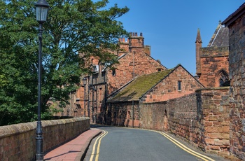 England, Cumbria, Carisle - West Walls tæt Carlisle Cathedral