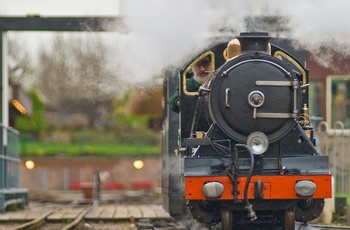 England, Cumbria, Ravenglass - damplokomotiv ved Ravenglass & Eskdale Steam Railway (Cumbria Tourism)