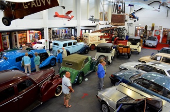 England, Lake District - Lakeland Motor Museum udsigt over en del af udstillingen (foto credit visitlakedistrict.com)