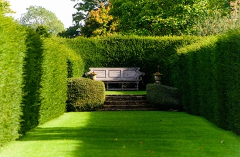 England, Somerset - et stille sted i haven ved Lytes Cary Manor (Foto - Ian Brodie, Visit Somerset)