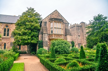 England, Somerset - haven omkring Bishop's Palace i byen Wells