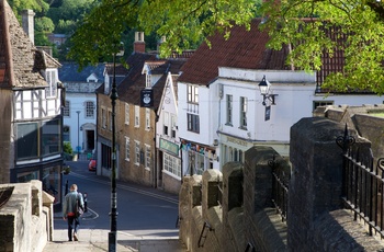 England, Somerset - hyggeligt gadebillede fra Frome