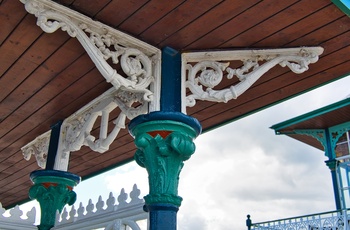 England, Somerset - smukke detaljer iitøjejern på Clevedon Pier