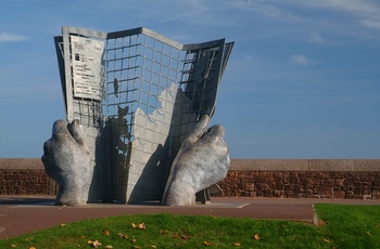 England, Somerset - statue der markerer starten på  South West Coast Path i Minehead (Foto Neville Stanikk by Exmoor NP)