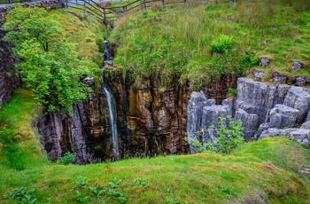 Buttertubs Limestone Pothole i Nordengland