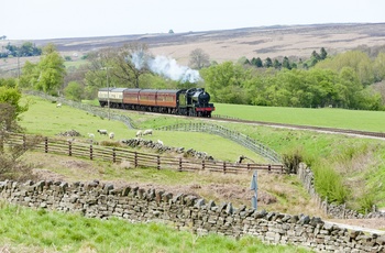 England, Yorkshire - lokomotiv med fuld damp på North Yorkshire Moors Railway