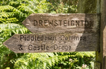 Skilt mod Castle Drogo i Devon, Sydengland