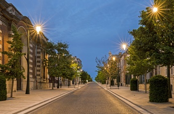 Avenue de Champagne i Epernay om aftenen