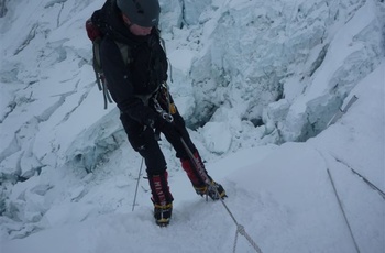 CEO og Bjergbestiger Stina Glavind isfaldet på Mount Everest