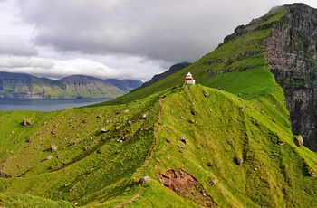 Kallur fyrtårn på øen Kalsoy, Færøerne