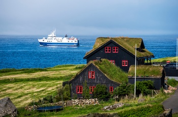 Lille færge ud for Streymoys kyst, Færøerne