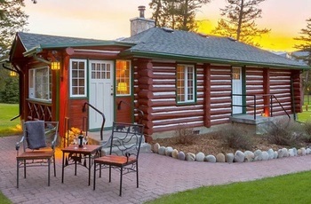 Fairmont Jasper Park Lodge, Cabin