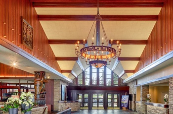 Fairmont Jasper Park Lodge, Lobby