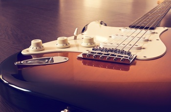 En klassisk Fender Stratocaster guitar