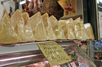 Oste på Mercato Centrale - marked i Firenze