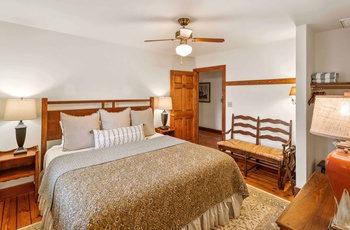 Fort Lewis Lodge and Farm, The Lodge Room