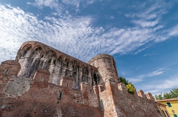 Fæstningen Fortezza del Cerruglio i Montecarlo di Lucca i Toscana - Italien