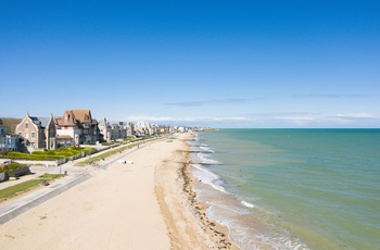 Frankrig, Normandiet, Sword Beach - den lange sandstrande ved Lion-sur-Mer