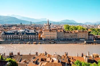 Udsigt til Grenoble og floden Isére i Frankrig