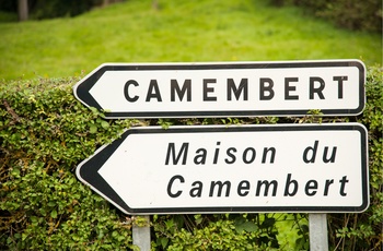 Skilt til landsbyen Camembert i Normandiet, Nordfrankrig