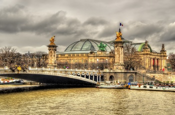 Seinen og Le Grand Palais i Paris, Frankrig
