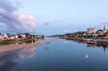 Byen Saumur ved Loire floden, det nordvestlige Frankrig