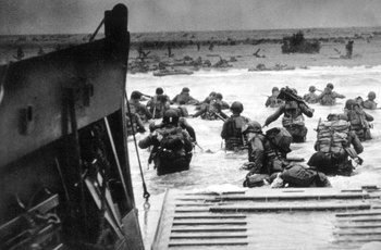 Landgangen på D-dag ved Omaha Beach i Normandiet 