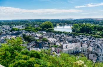 Smuk udsigt over Chinon i Loiredalen, Frankrig