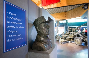 Buste af Charles de Gaulle på Musée Mémorial Bataille de Normandie