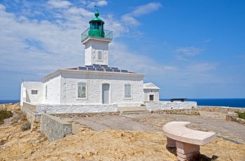 Fyrtårnet ud for L'Ile Rousse, Korsika, Frankrig