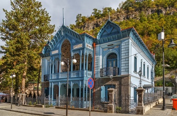 Gammel bygning i Borjomi i Georgien