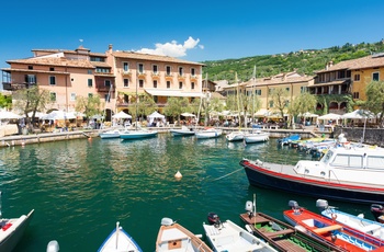 Kystbyen Torri del Benaco, Gardasøen i Italien