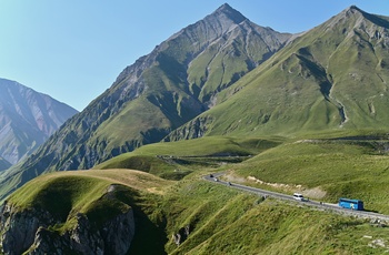 Trafik langs Georgian Military Highway - Georgien