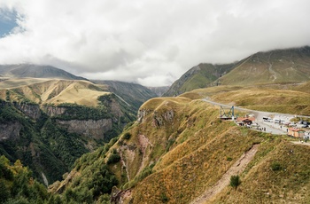 Georgian Military Highway i Georgien - Foto: Josip Ivankovic, Unsplash