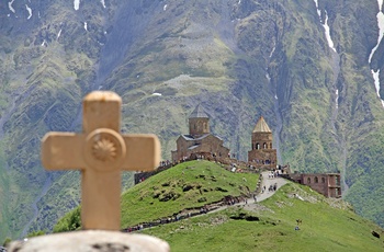Gergeti Trinity Church i Georgien - Foto: Aleko Kezevadze, Unsplash