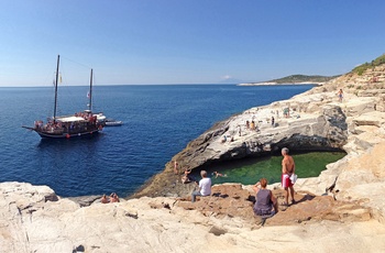 Giola naturlige klippepool på øen Thassos - Grækenland