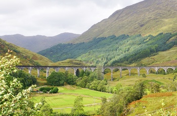 Glenfinnanviadukten, hvis du er helding, kan du se "Harry Potter" toget køre her, Skotland