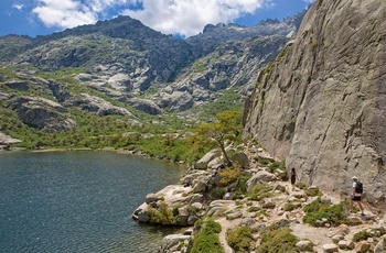 Gletsjersøen Lac de Melo i Restonica-dalen på Korsika - Frankrig.