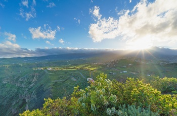 Udsigt fra Pico de Bandama, det højeste punkt på vulkankrateret Caldera de Bandama på Gran Canaria, Spanien