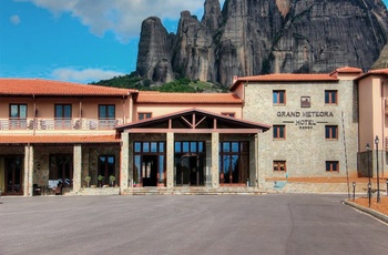 Grand Meteora Hotel - Facaden