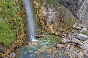 Grunas vandfaldet i Theth National Park - Albanien