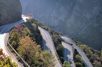 Hårnålesving i bjergene på Peloponnes - Grækenland