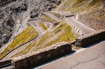 Hårnålesving til Stelvio-passet i Norditalien