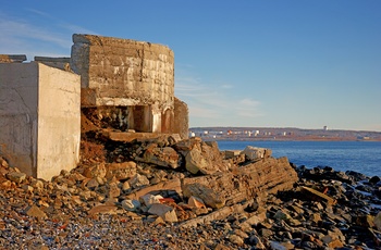 Ruiner af et fæstningsanlæg i Point Pleasant Park, Halifax i Canada