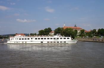 Hameln_Schifffahrt auf der Weser c) HMT.jpg 