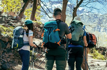Hikere starter vandreturen fra Imlil og ud i Atlasbjergene - Foto: Alpha Plus, Unsplash