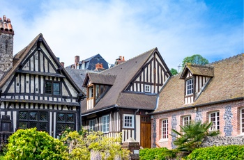 Smukke gamle huse i Honfleur, Normandiet Frankrig