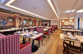 Hotel Zugspitze i Garmisch Partenkirchen, Sydtyskland - Morgenmadsrestauranten