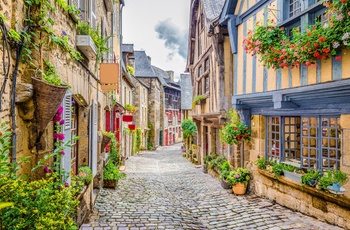 Hyggelig gade i Dinan