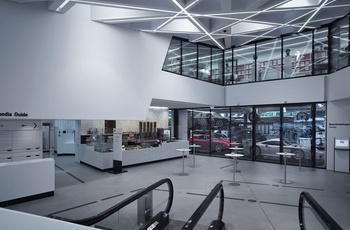 Indgangen i Porsche Museum i Stuttgart - © 2026 Dr. Ing. h.c. F. Porsche AG.